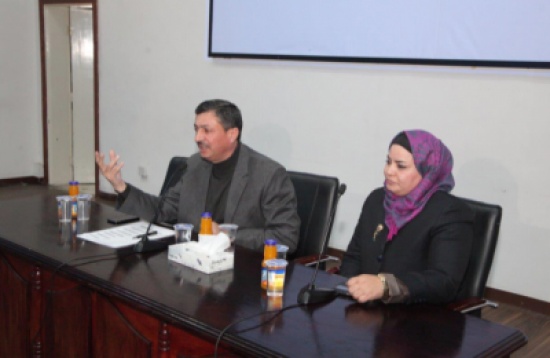 جامعة البترا تستضيف محاضرة توعية عن المخدرات للعميد الطراونة جامعة البترا تستضيف محاضرة توعية عن المخدرات للعميد الطراونة