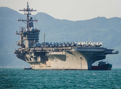 "أبراهام لينكولن" الأمريكية تعبر قناة السويس لـ"ردع إيران"