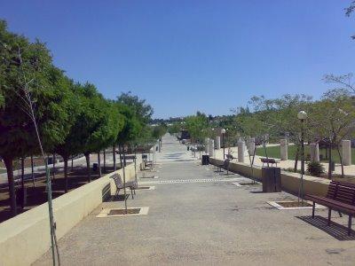 عروض فلبينية واندونيسية في حدائق الحسين