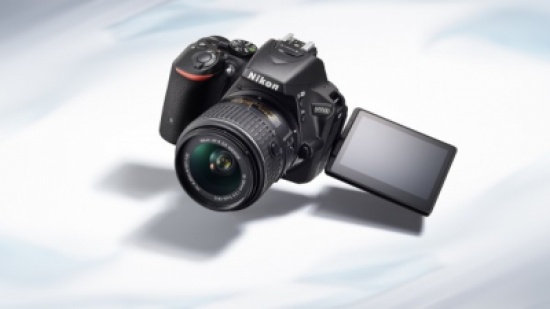 أصغر وأخف كاميرا من فئة DSLR في العالم تصل أسواق المنطقة أصغر وأخف كاميرا من فئة DSLR في العالم تصل أسواق المنطقة