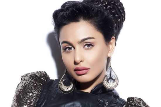 الأردنية ميس حمدان ترقص بطريقة مثيرة - شاهد