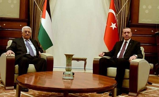 أردوغان لعباس: تركيا ملتزمة بدعم قضايا الفلسطينيين العادلة