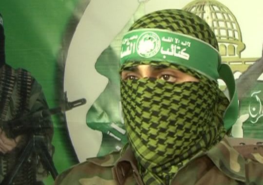 كتائب القسام تقاضي رئيس تحرير الأهرام وتتهم " العربية بـ " الكذب " كتائب القسام تقاضي رئيس تحرير الأهرام وتتهم " العربية بـ " الكذب "