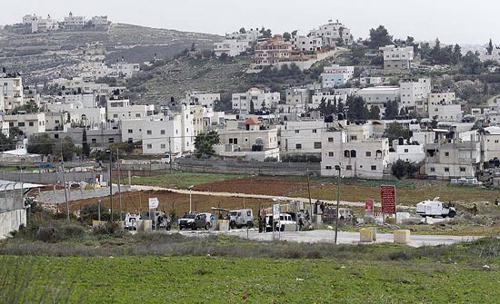 مشروع قانون يوسع صلاحيات المحاكم الإسرائيلية إلى أجزاء من الضفة الغربية مشروع قانون يوسع صلاحيات المحاكم الإسرائيلية إلى أجزاء من الضفة الغربية