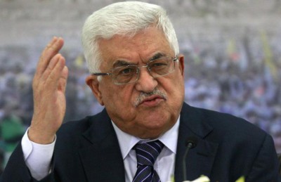 عباس يأمر بإجراء تحقيق في نشر كاريكاتور عن الرسول بصحيفة فلسطينية