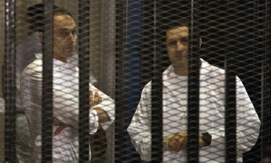 النقض المصرية تخلي سبيل علاء وجمال مبارك في قضية قصور الرئاسة النقض المصرية تخلي سبيل علاء وجمال مبارك في قضية قصور الرئاسة