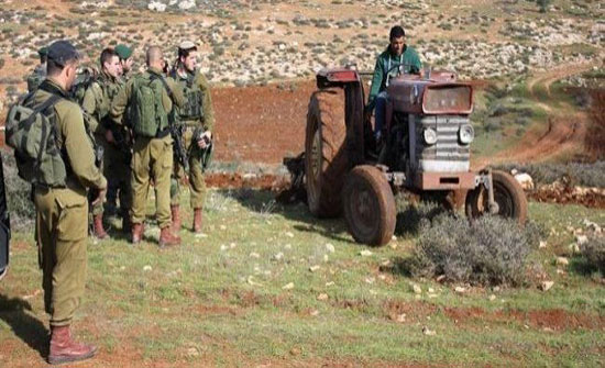 الاحتلال يستولي على جرارين زراعيين في الأغوار الشمالية الاحتلال يستولي على جرارين زراعيين في الأغوار الشمالية