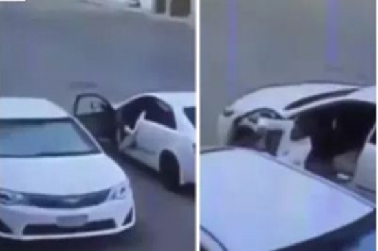 شاهد: لص يسرق استبنة سيارة كامري أمام المارة