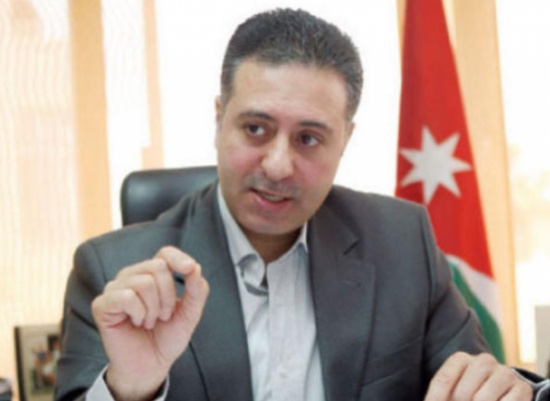 وزير الصناعة يكرم مديريات الوزارة وموظفيها الفائزين بجوائز التميز وزير الصناعة يكرم مديريات الوزارة وموظفيها الفائزين بجوائز التميز