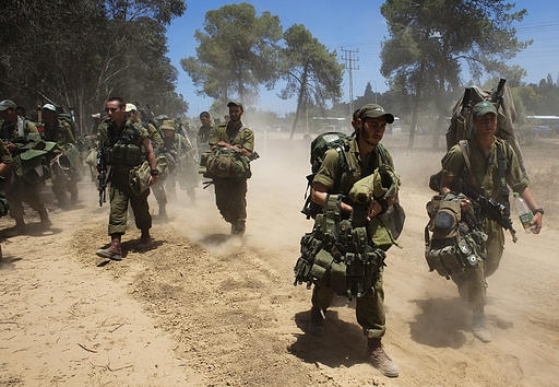 تفاصيل اشتباك قوات من "المظليين" مع 6 مقاومين بمنزل في غزة