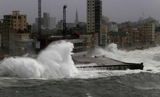 " الخارجية " تتابع أوضاع الأردنيين بأمريكا المتأثرة بالإعصار