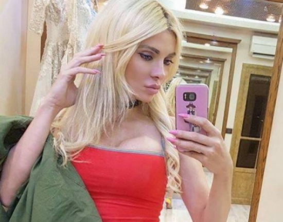 بالصورة: تعرّفوا إلى والدة ميريام كلينك الصربية.. هل تشبهها؟! بالصورة: تعرّفوا إلى والدة ميريام كلينك الصربية.. هل تشبهها؟!