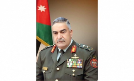 فريحات يشارك بمواراة جثامين ثلاثة من شهداء الجيش بمعارك القدس