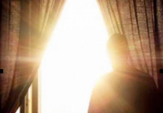 لم ترَ الشمس منذ 16 عاماً... فرح فتاة لبنانية أذهلت كلّ من رآها