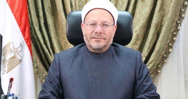 المفتى لسيدة يجبرها زوجها على مشاهدة أفلام جنسية: تفننى فى إشباعه جسديا