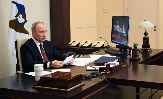 الكرملين: بوتين ليس في مخبأ ويخضع لفحوصات كورونا