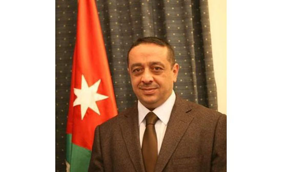 الداوود يؤدي اليمين القانونية أمينا عاما لرئاسة الوزراء الداوود يؤدي اليمين القانونية أمينا عاما لرئاسة الوزراء