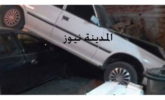 صورة : سيارة تقتحم محلا تجاريا في ياجوز