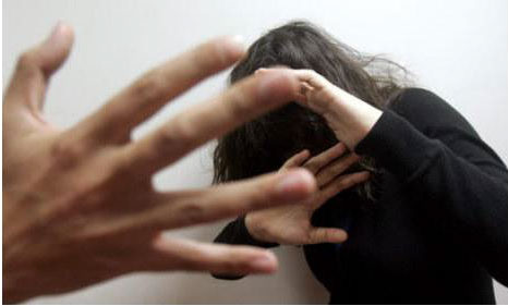 سجنت وجلدت في قضية أخلاقية ثم قتلها والدها سجنت وجلدت في قضية أخلاقية ثم قتلها والدها