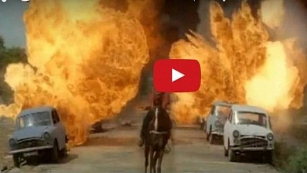 بالفيديو .. أغرب مشاهد الأكشن في الأفلام الهندية !!