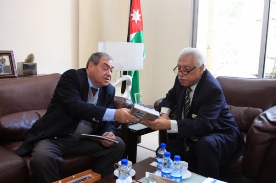 امين عمان يلتقي السفير الاذربيجاني في الاردن