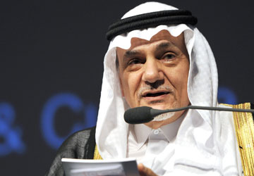 تركي الفيصل يدعو لتسليح المعارضة السورية بمضادات للدبابات والطائرات تركي الفيصل يدعو لتسليح المعارضة السورية بمضادات للدبابات والطائرات