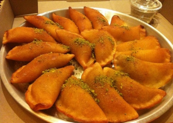 السماح للمخابز ببيع مادة القطايف خلال شهر رمضان