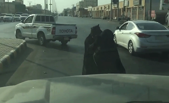 الكويت تبعد أردنيتين بعد ضبطهما أثناء التسول