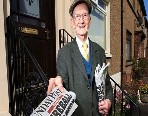 معمر اسكتلندي شارك في الحرب العالمية الثانية يواصل عمله كساعي بريد