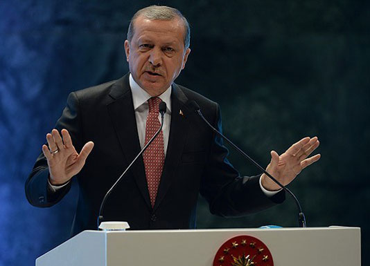 أردوغان يوافق على توصية بتمديد حالة الطوارئ في تركيا أردوغان يوافق على توصية بتمديد حالة الطوارئ في تركيا