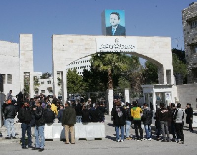 التربية: تصحيح امتحانات صيفية التوجيهي تسير وفق ما هو مخطط لها التربية: تصحيح امتحانات صيفية التوجيهي تسير وفق ما هو مخطط لها