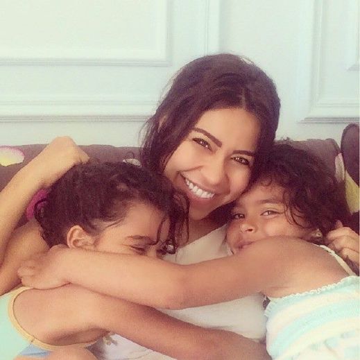 بالصور. .شيرين: أسعد أوقات حياتي مع مريم وهنا