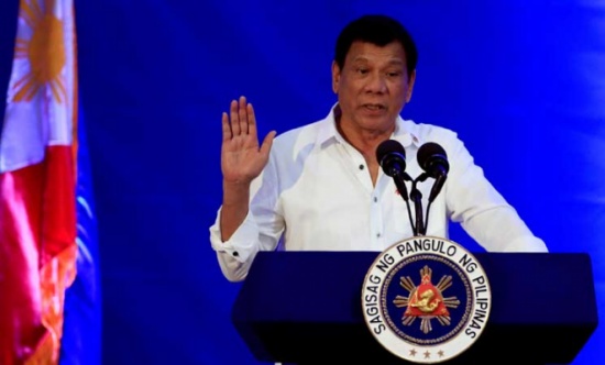 الرئيس الفلبيني يقول إنه قد ينسحب من الجنائية الدولية على غرار روسيا