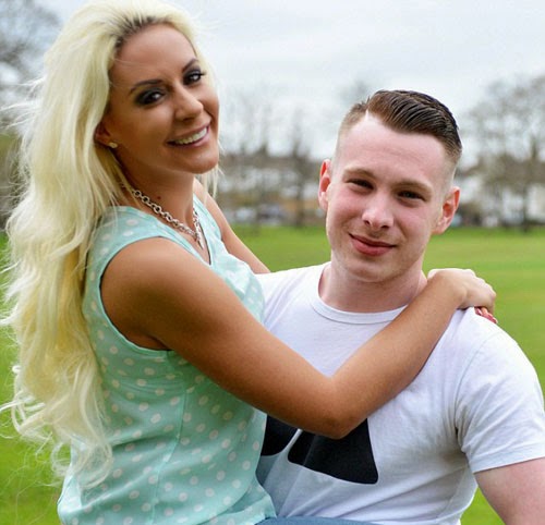 "كازانوفا تويتر"... أوقع بـ200 إمرأة خلال عام واحد !