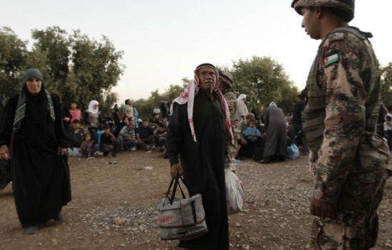 767 لاجئا سوريا عبروا الحدود الاردنية خلال الـ 48 ساعة الماضية 767 لاجئا سوريا عبروا الحدود الاردنية خلال الـ 48 ساعة الماضية