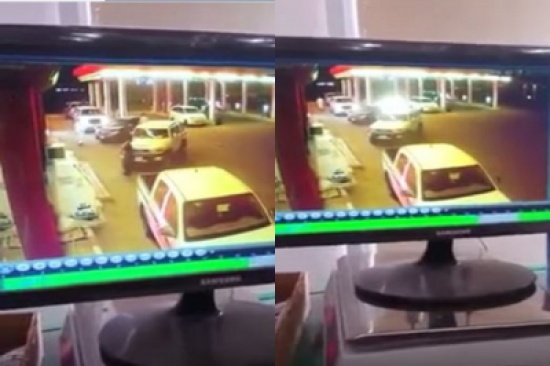 شاهد..  وقوف خاطئ يتسبب بمضاربة حامية في محطة وقود