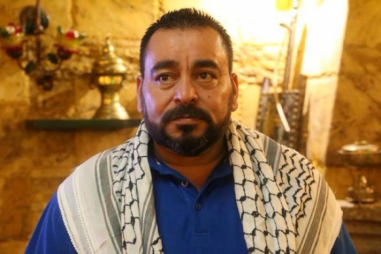 شرطة اسرئيلية تمنع متعب الصقار من دخول فلسطين