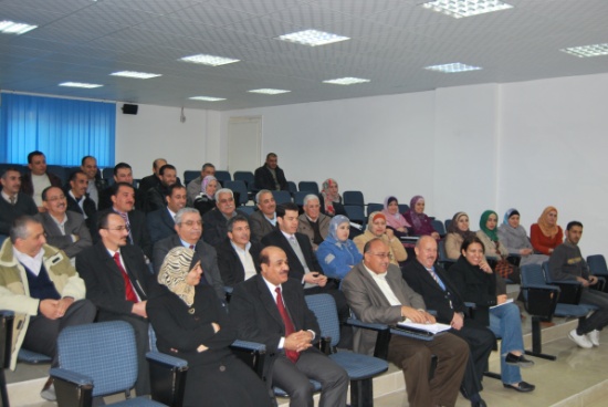 العمري يلتقي عمداء وأعضاء هيئة التدريس في كليات الزراعة والعلوم والتمريض في جامعة جرش