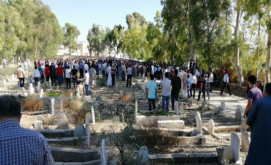 بالصور : تشييع جثمان رجل وزوجته قتلا طعناً في إربد بالصور : تشييع جثمان رجل وزوجته قتلا طعناً في إربد