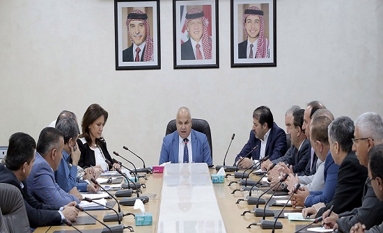 "مالية النواب" توصي باسترداد المبالغ المصروفة كحوافز ومكافآت من فلس الريف "مالية النواب" توصي باسترداد المبالغ المصروفة كحوافز ومكافآت من فلس الريف