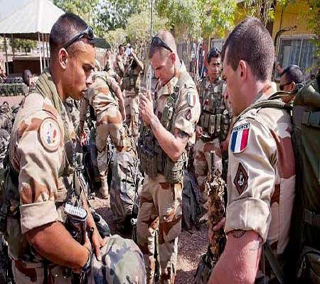 القوات الفرنسية تبدأ الانسحاب من مالي القوات الفرنسية تبدأ الانسحاب من مالي