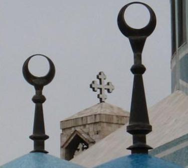 منتدون "مسلمون ومسيحيون" يناقشون العلاقات التاريخية بين ابناء الاسرة الاردنية منتدون "مسلمون ومسيحيون" يناقشون العلاقات التاريخية بين ابناء الاسرة الاردنية