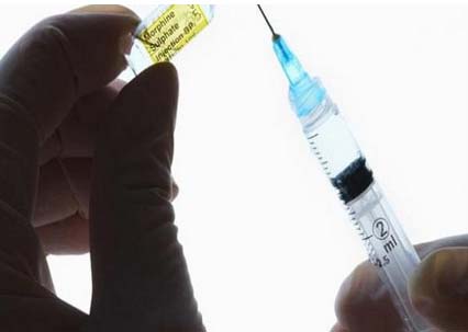 ممرضة تسرق المورفين وتحقن المرضى بالماء بدلاً منه !