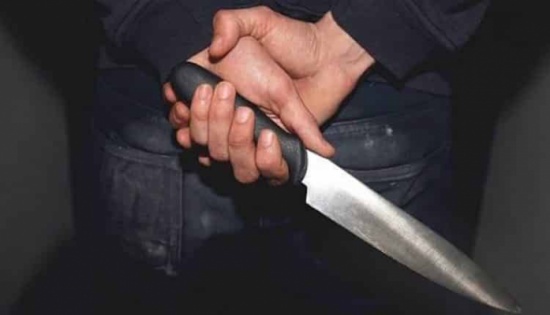 خرج والدماء تغطي ملابسه.. الكشف عن حالة الأب ناحر بناته الثلاثة بعد تنفيذ جريمته خرج والدماء تغطي ملابسه.. الكشف عن حالة الأب ناحر بناته الثلاثة بعد تنفيذ جريمته
