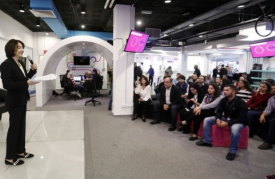 الأميرة ريم تشارك في جلسة نقاشية في مجال الإعلام