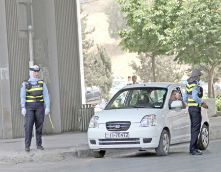 اللجنة التطوعية المرورية تبحث المشاكل المرورية في الطفيلة