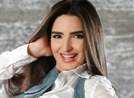 ياسمين الجيلاني مبهرة في أول صور لها من شهر العسل.. شاهد ياسمين الجيلاني مبهرة في أول صور لها من شهر العسل.. شاهد