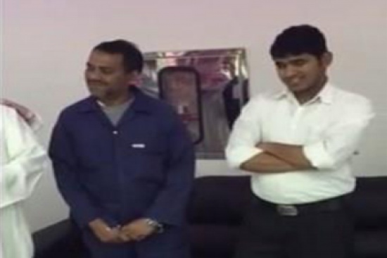 شركة تودّع عاملاً وقهوجياً من موظفيها بحفل واعتذار ومبالغ مالية