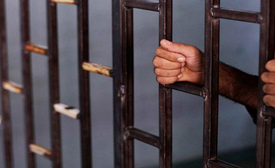 حبس مستثمر سنة وإلزامه بدفع 400 ألف دينار بعد إدانته بالاحتيال حبس مستثمر سنة وإلزامه بدفع 400 ألف دينار بعد إدانته بالاحتيال