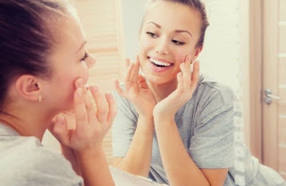 طرق طبيعية للحصول على خدود ممتلئة بدون بوتوكس أو عمليات تجميل طرق طبيعية للحصول على خدود ممتلئة بدون بوتوكس أو عمليات تجميل